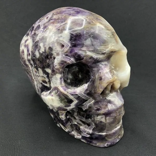Crâne en Améthyste Chevron -1| Crânes de Cristal | Dans les yeux de Gaïa