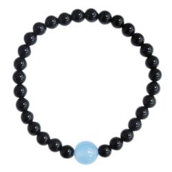 Bracelet Onyx noir Perles rondes 6 mm et Perle unique Calcédoine Bleue 1 cm 