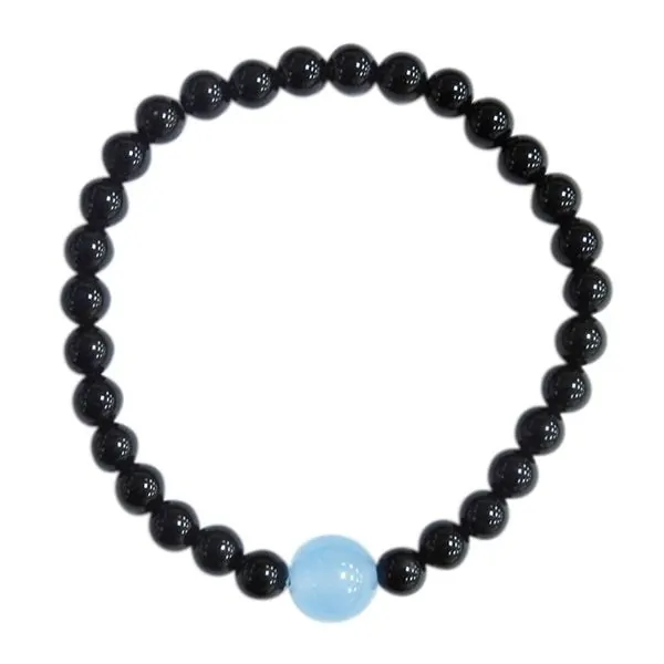 Bracelet Onyx noir Perles rondes 6 mm et Perle unique Calcédoine Bleue 1 cm 