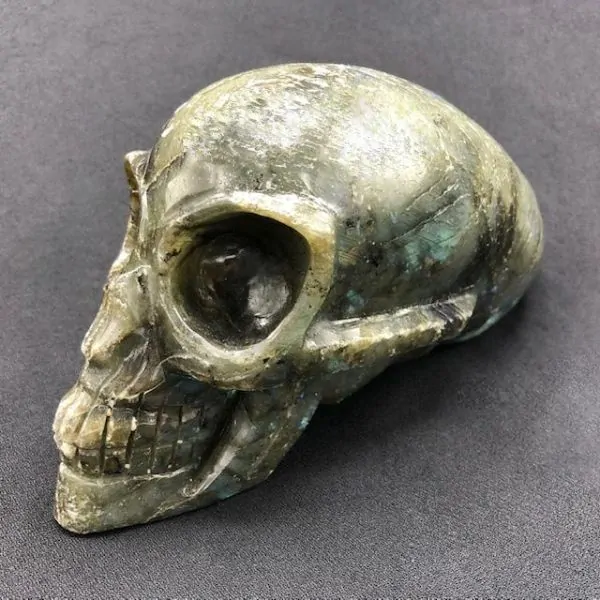 Crâne allongé ufologique Labradorite - photo 4 | Dans les Yeux de Gaia