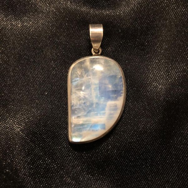 Pendentif de labradorite blanche (pierre de lune) monté en argent