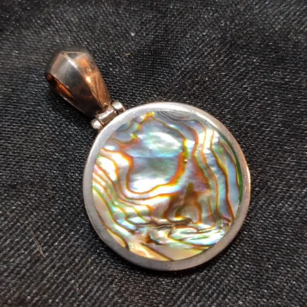 Pendentif Argent et nacre - Photo 3 | Dans les Yeux de Gaia