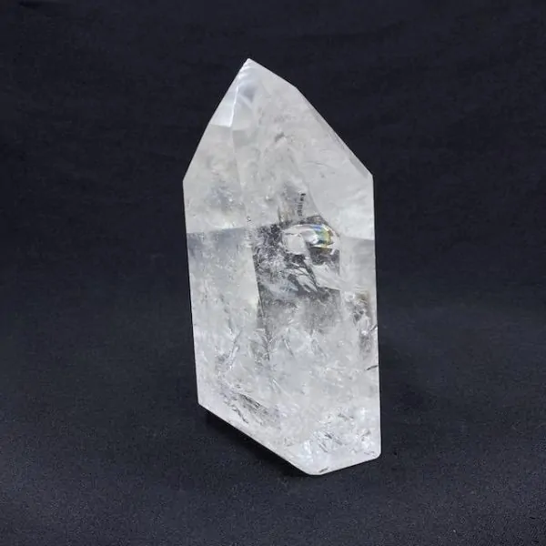 Pointe en Cristal de Roche -4| Minéraux de collection | Dans les yeux de Gaïa