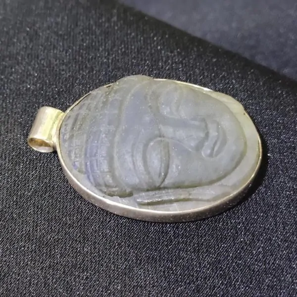 Pendentif Bouddha en Labradorite sur argent 925 -2| Pendentifs en Minéraux | Dans les yeux de Gaïa