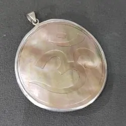 Pendentif Aûm en argent et...