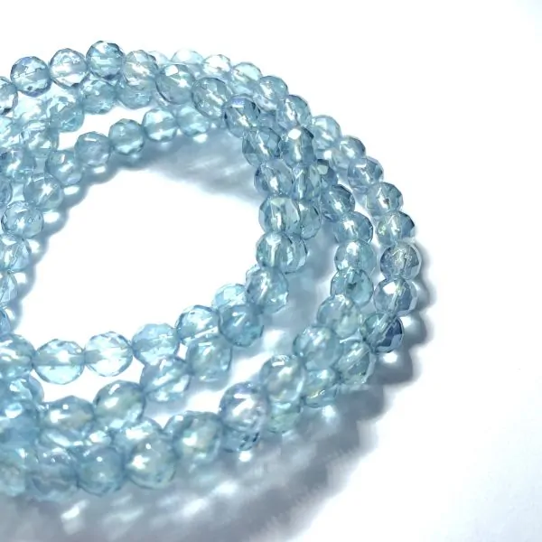 Bracelet en perles d'Aqua Aura | Dans les Yeux de Gaïa