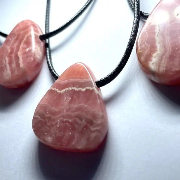 Rhodochrosite en Cabochon 3 | Dans les Yeux de Gaïa