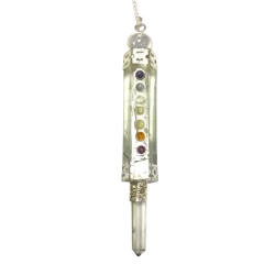 Pendule Tube en Cristal de Roche 7 Chakras | Pendules de Radiesthésie | Dans les yeux de Gaïa