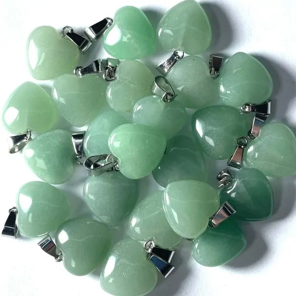 Petit pendentif coeur en Aventurine verte | Pendentifs en minéraux | Dans les Yeux de Gaïa