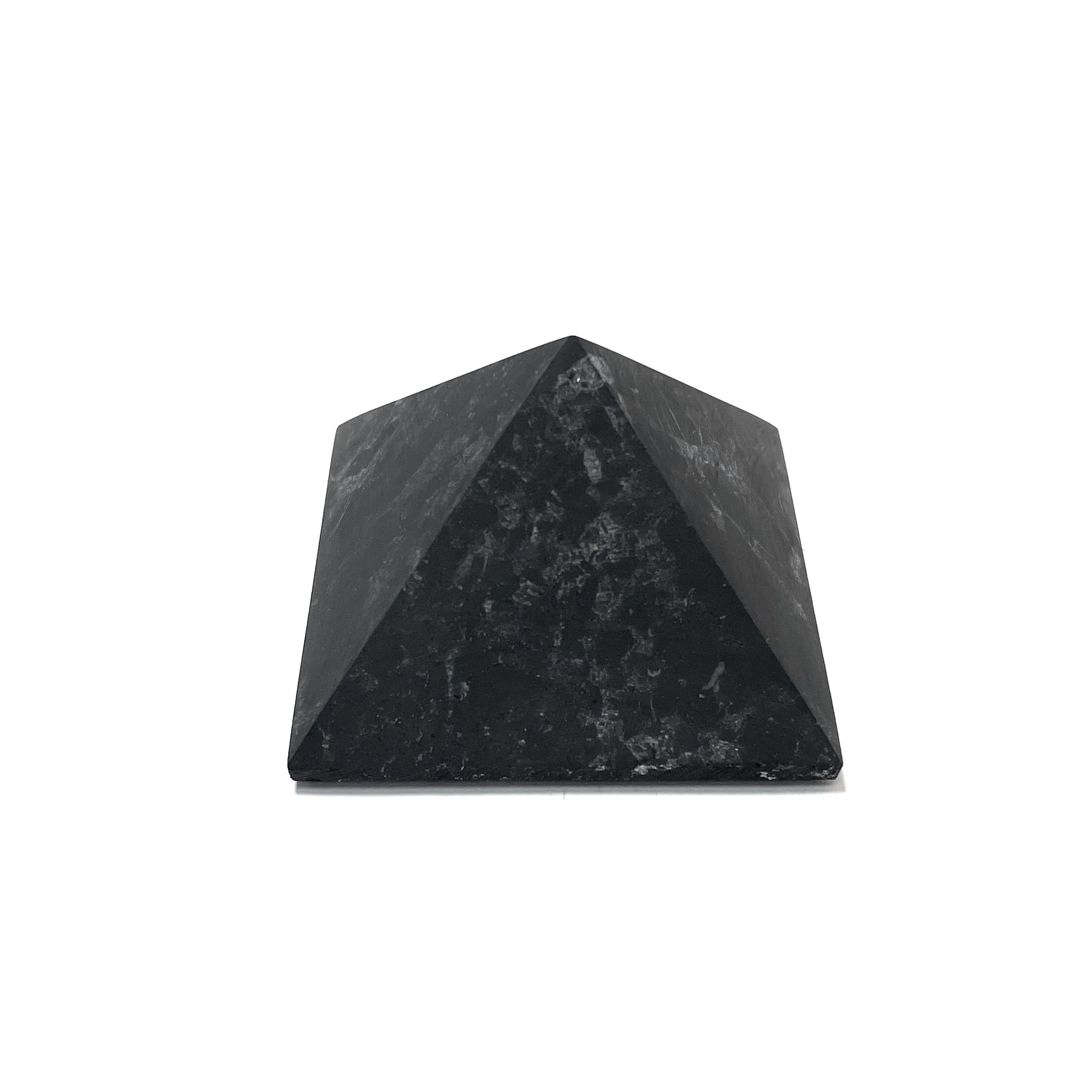 Pyramide en minéraux d'obsidienne boutique dans les yeux de Gaïa